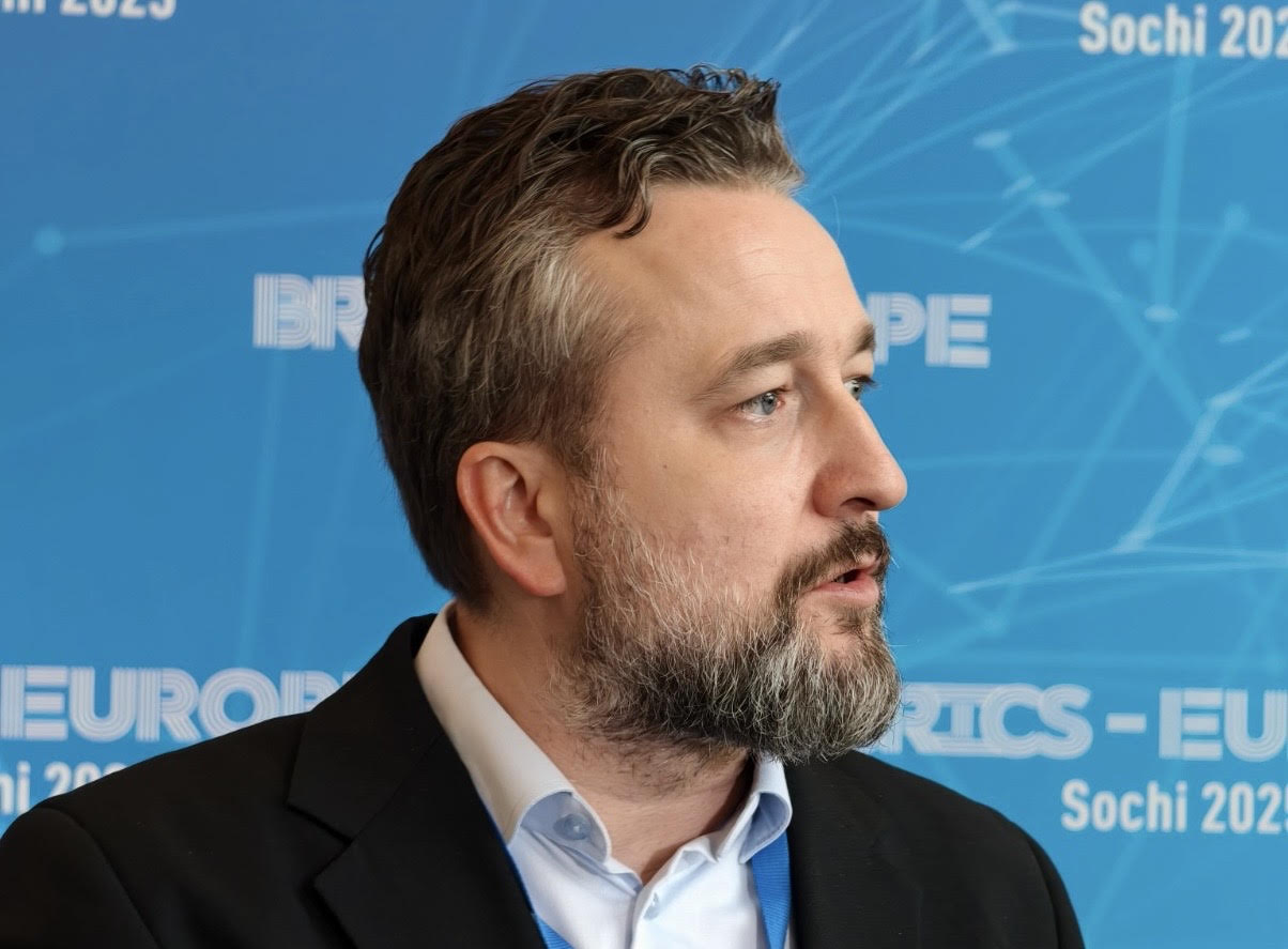 Blaha kritizuje PS po novom prieskume: „Ďalšie pády na obzore“