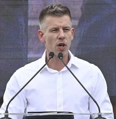 VOĽBY V MAĎARSKU s veľkým náskokom vyhrala opozičná strana TISZA