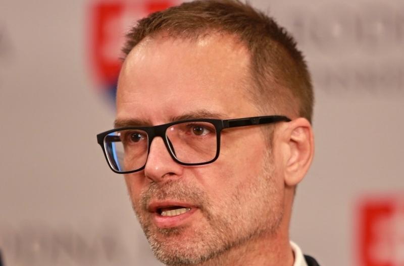 BÝVALÝ HLAVNÝ TOXIKOLÓG PFIZERU OZNAČIL MRNA VAKCÍNY ZA EXPERIMENT NA ĽUĎOCH