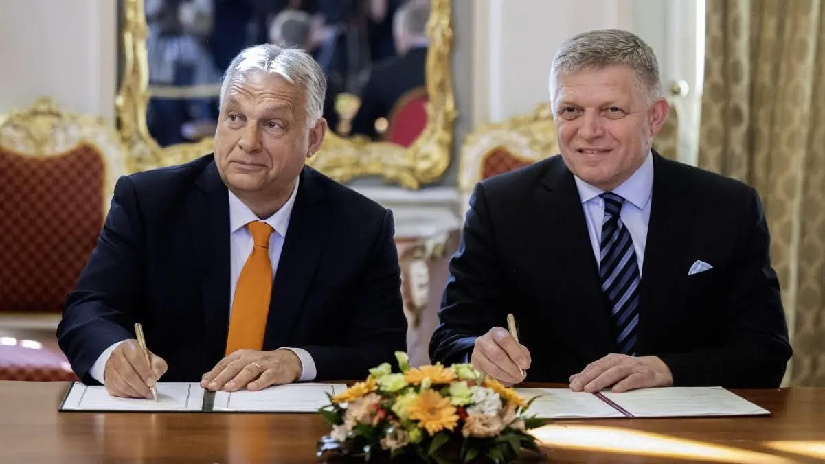 Fico a Orbán vyzývajú EÚ obnoviť dialóg s Ruskom a zrušenie sankcií